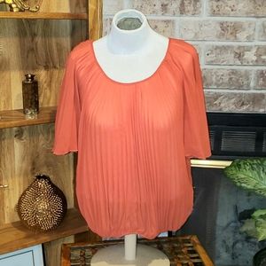 Max Edition Top - Size Medium - Gorgeous!